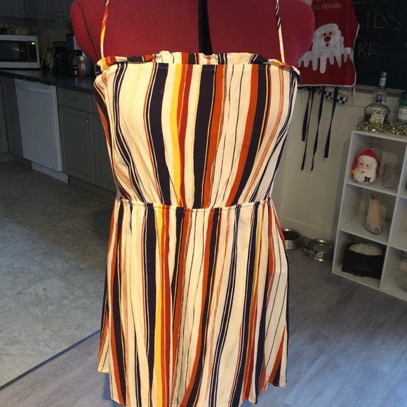 Dun dresses - Picture 3 of 8